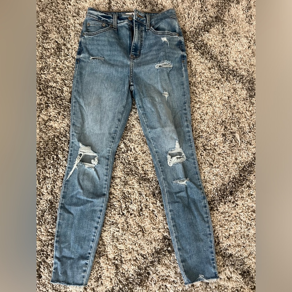 Moneymaker Light Blue Distressed High Rise Skinny Jeans
DAZE DENIM Size 26